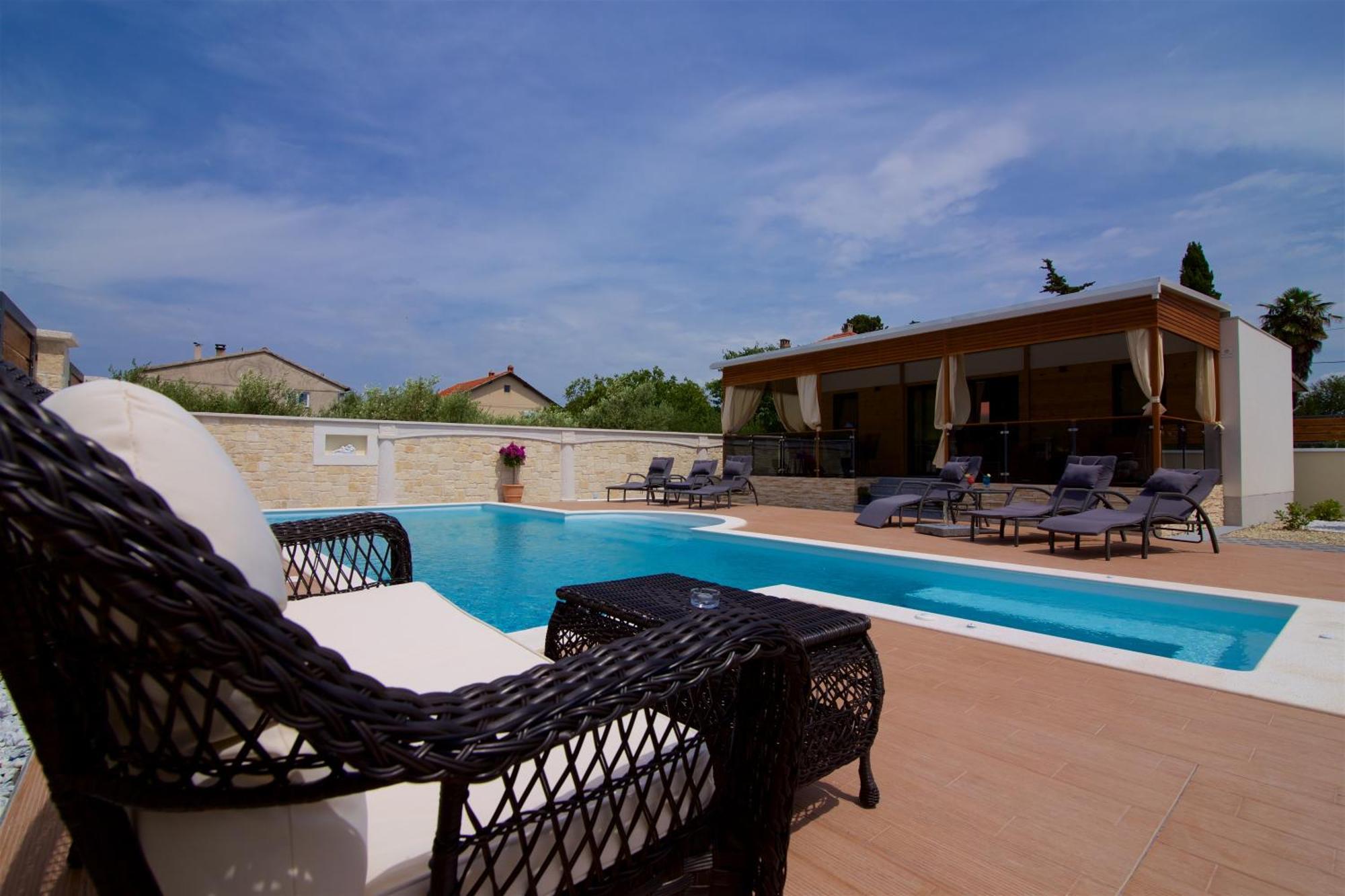 Tomica Apartments With Pool Биоград-на-Мору Экстерьер фото